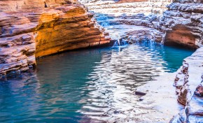 past handrail pool Weano gorge