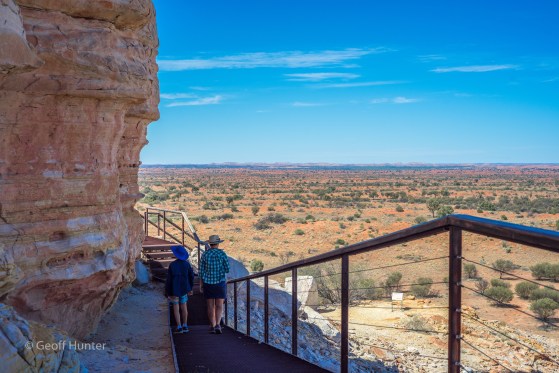 Chambers Pillar simpson desert